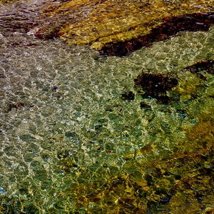 Reflets verts et bruns dans l'eau - Corse  - collection de photos clin d'oeil, catégorie clindoeil